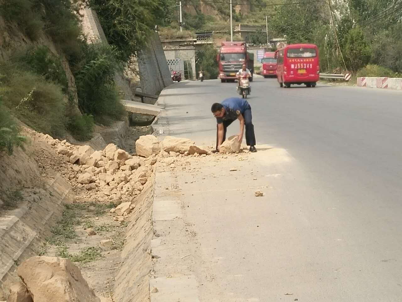 简讯2.jpg