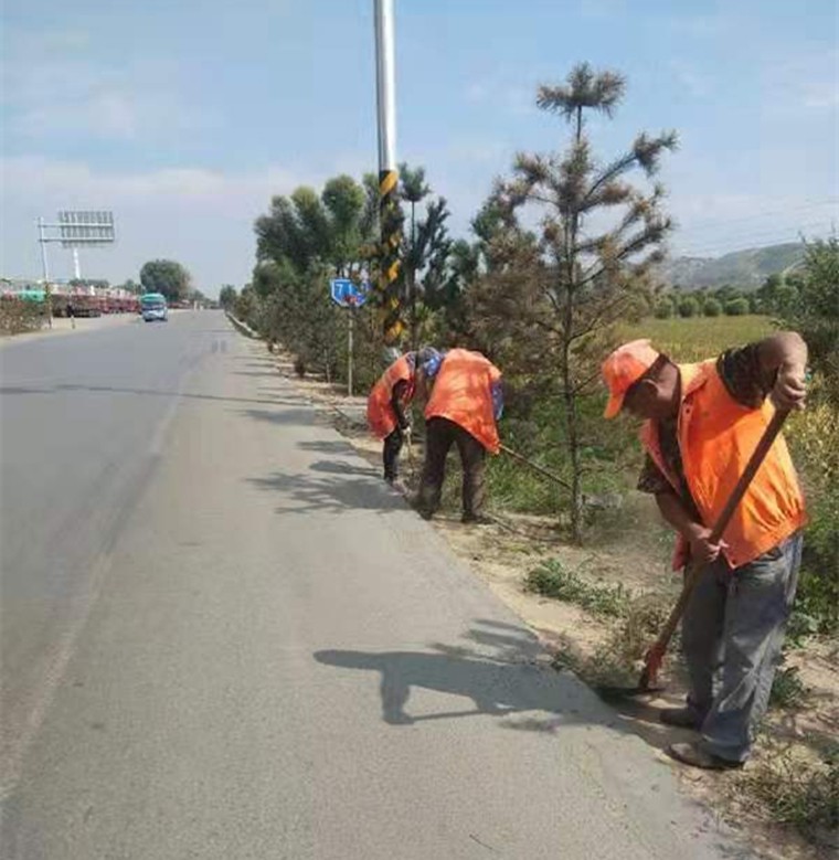榆阳段注重抓日常养护生产工作 (2).jpg