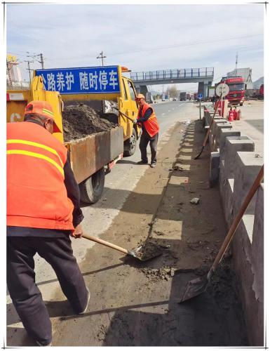 养路人 路上事 (1).jpg